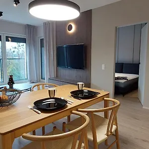 Luxurious Vanilla Apartment, Self Check-in 24h, Parking, Air-conditioning , Poznań Polska